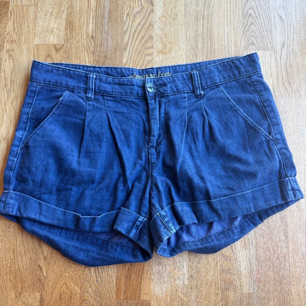 American Eagle Relaxed Fit Shorts Old Label Dark Wash Size 12